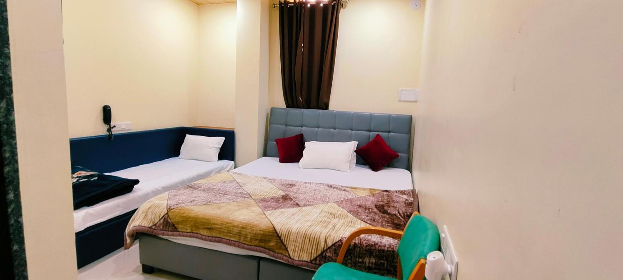 Hotel Shri Shiv Ganga Bhakt Niwas Ujjain Exterior foto